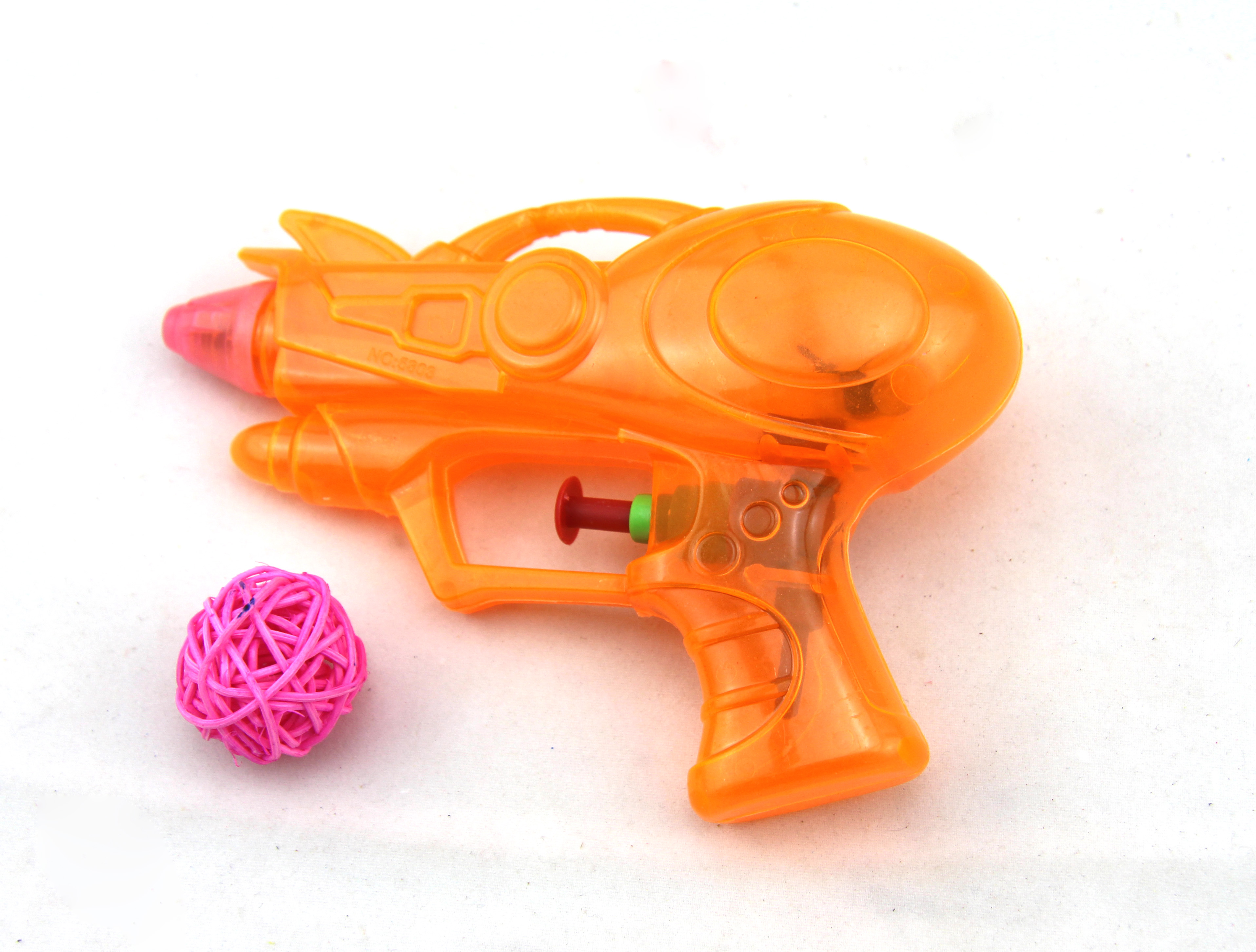 厂家直销 5803水枪  三色混