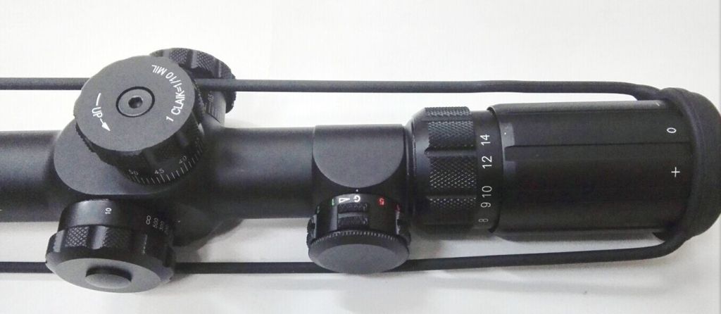 ويتم ملء النتروجين بمقاومة الزلازل بمقاومة عالية لمقاومة الماء في المرحلة الأولى BSA4-14x44. Specification image