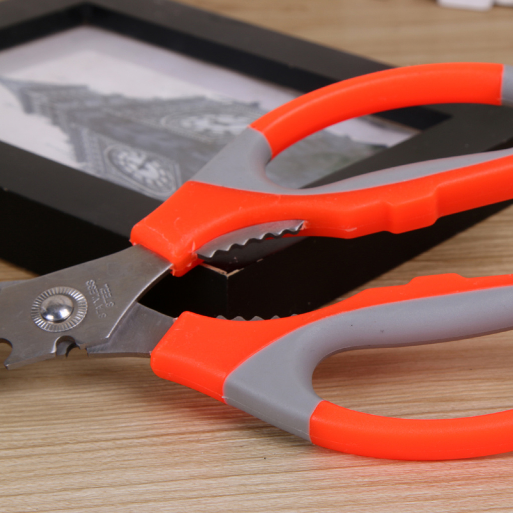 Walnut Clip Sheller Kitchen Food Scissors Fish Scale Planer Bottle Opener K-024 Specification drawing