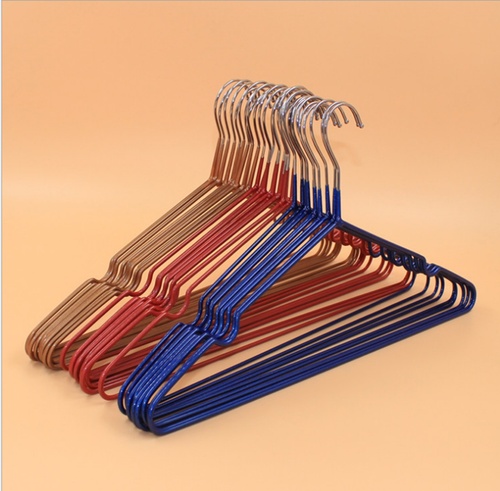Wholesale anti-slip clothes hangers, plastic-coated nano clothes hangers, dry and wet dual-purpose clothes drying and sun-drying hangers with grooves