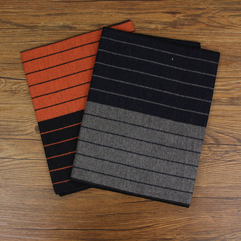 This autumn and winter Korean-style versatile woolen knitted scarf is a new Korean-style men's scarf. It is a fashionable and trendy scarf for students and men. It is a long and versatile checkered and striped scarf exclusively for Amazon and Taobao e-commerce