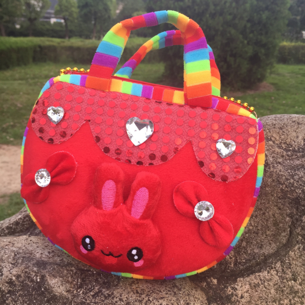 Export bags, handbags, toy bags, colored stripe hand-held sequined bags Application Scenario