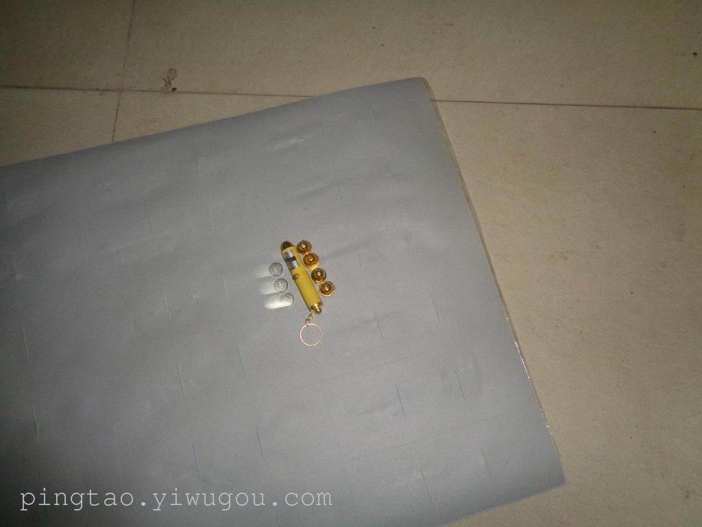 Children's toys: Five laser lights with whistles. Promotional gifts: Laser light emission. Factory direct sales Application Scenario