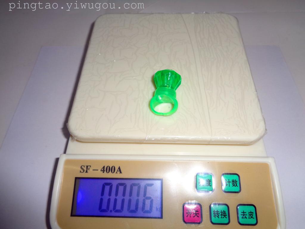 Children's plastic toys, rose rings, lamps, gifts, LED night lights, street stall supply, factory direct sales Application Scenario