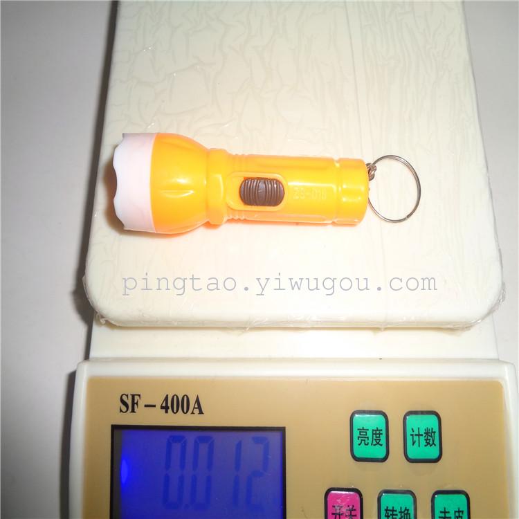 New fashionable mini LED keychain light with gift 018 flashlight, direct sales from the manufacturer Application Scenario