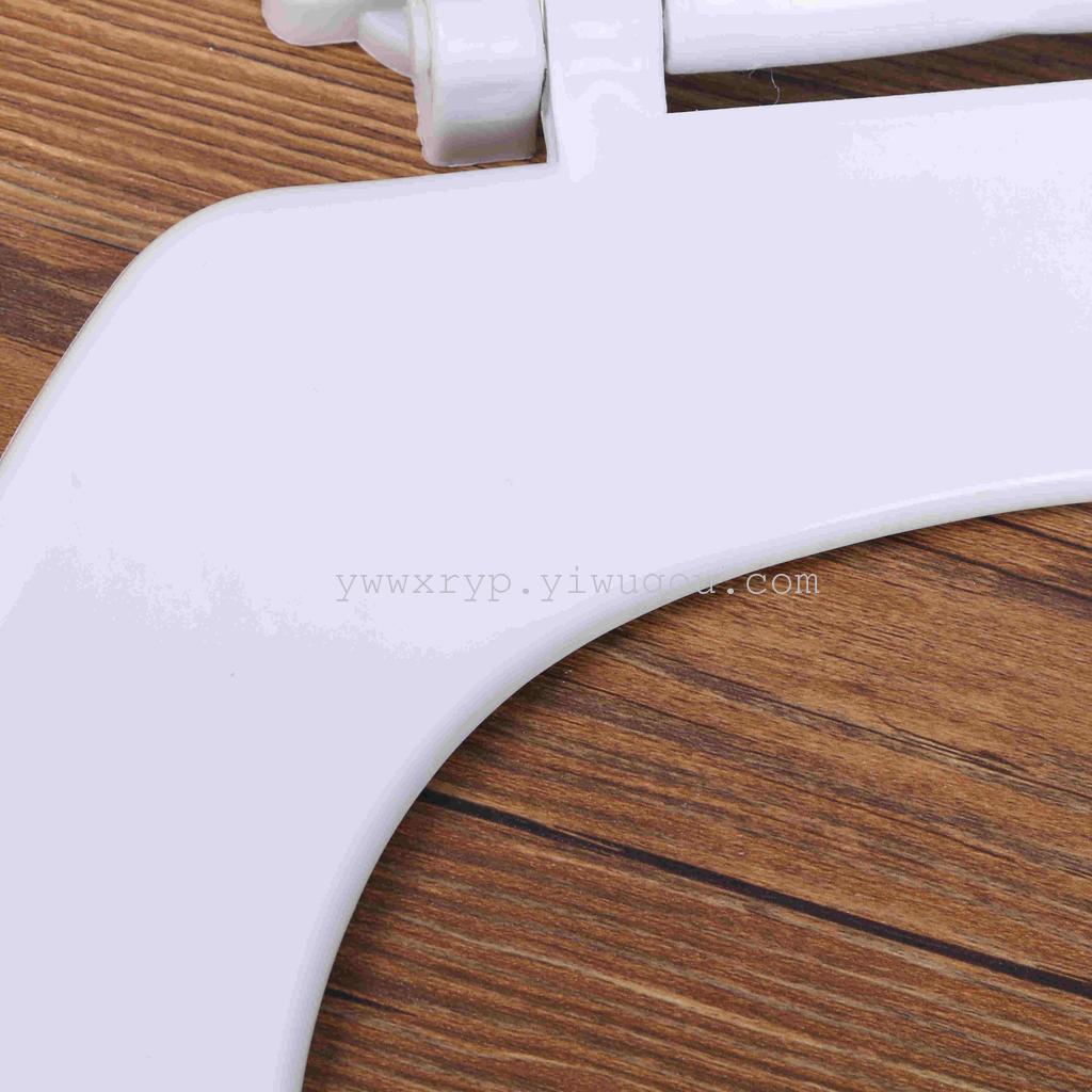 Wholesale of 17-inch American standard adult toilet seats made of PP material Application Scenario