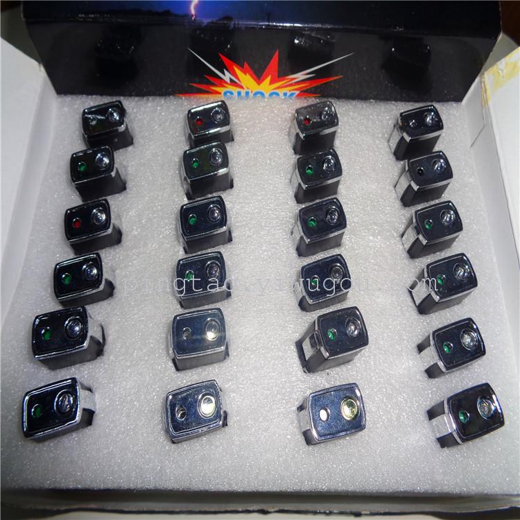 Children's toy keychain, light, luminous pendant, infrared laser, gift, LED night light, street stall supply, factory direct sales