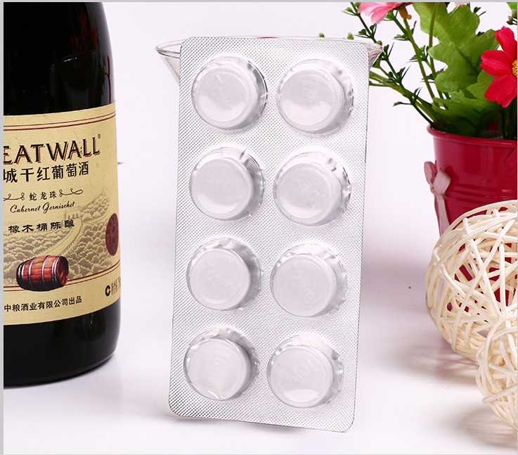 Aluminum card compressed towels, portable compressed towels, non-woven fabric eco-friendly towels, wholesale available for customization
