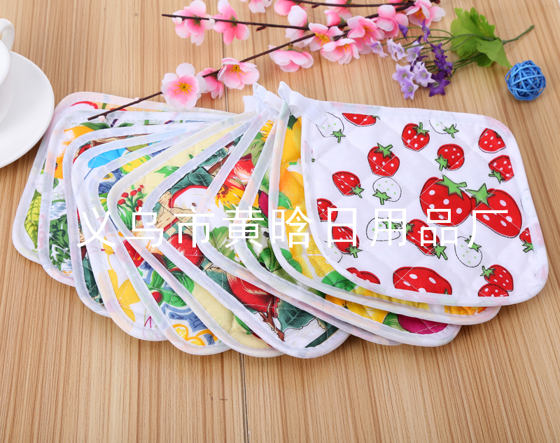 Polyester coasters Claypot pads microwave oven insulation pads microwave oven gloves insulation pads thumbnail