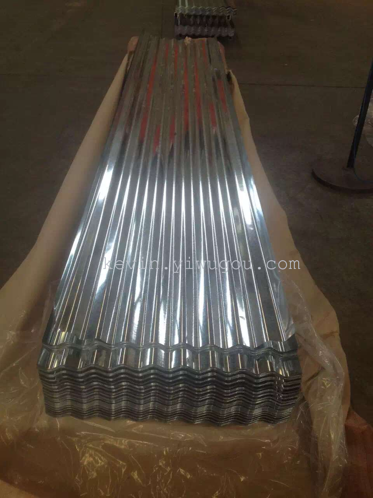 Color steel tile. Galvanized tiles, iron sheet tiles, professional production and processing details Picture