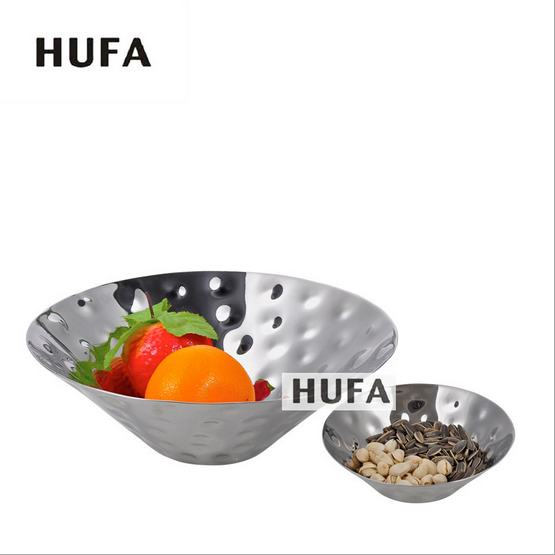 Hotel supplies: Hammered conical basins, fruit plates, and dessert basins details Picture