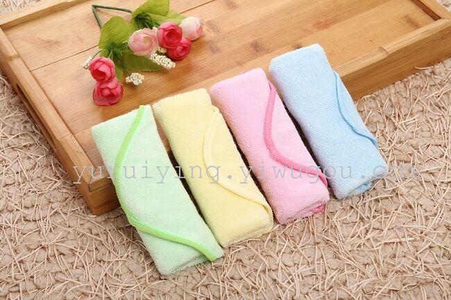 Bamboo fiber small square towels, baby and children's saliva wipes, face towels, four-piece set Application Scenario