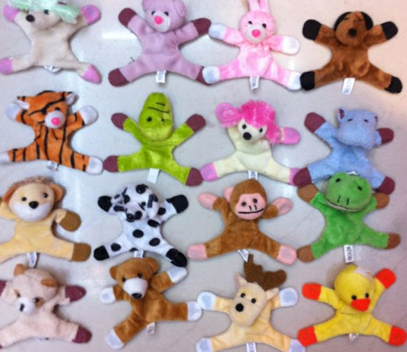 Plush toy Dolphin mobile phone pendant, ocean pendant, keychain plush pendant, dolphin mobile phone pendant Application Scenario