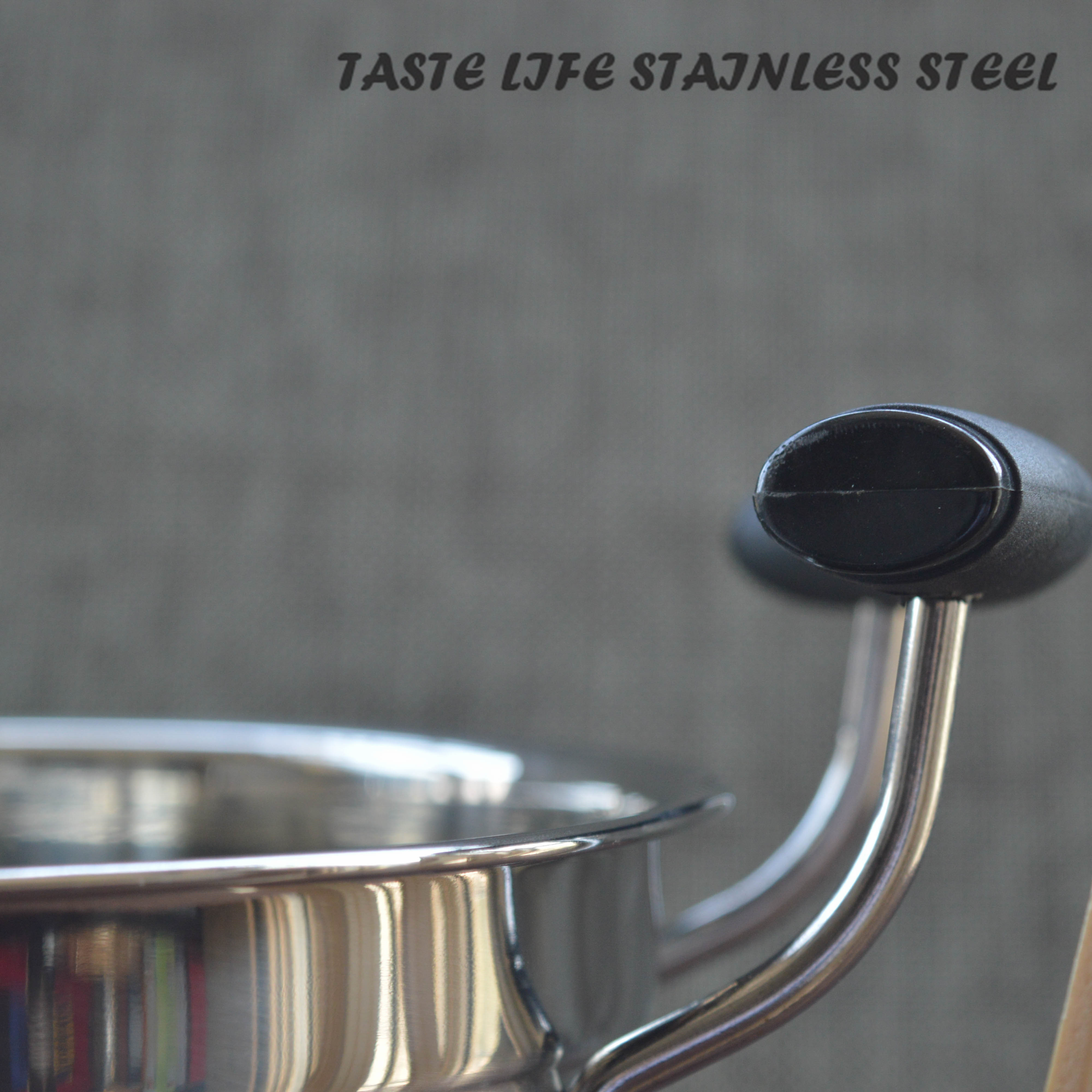 A stainless steel soup pot with a high pot and a double-layer bottom is an excellent gift Specification image