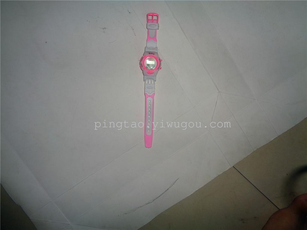 Children's plastic toy keychain lamp, free gift, five laser heads plus 63 meters, street stall supply, factory direct sales details Picture