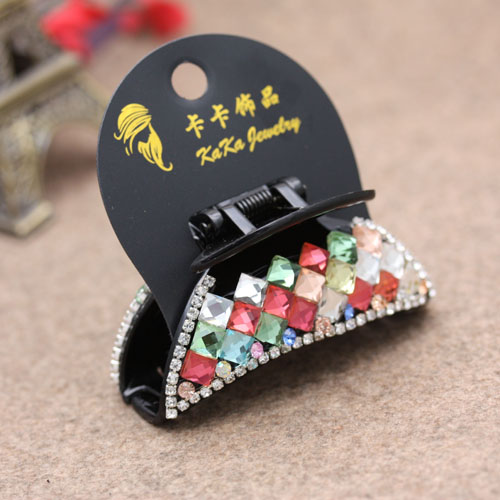 Korean ponytail grab headwear acrylic medium-sized large grab clip hair accessory Application Scenario