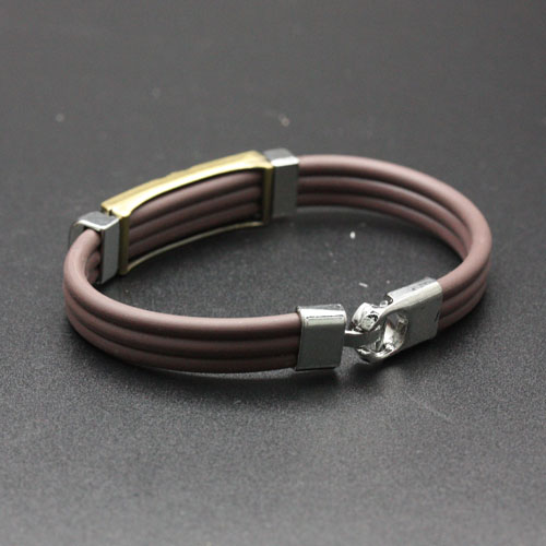 Japanese and Korean version leather rope bracelet, retro cowhide bracelet, men's and women's accessory bracelet Application Scenario