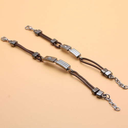 Japanese and Korean version leather rope bracelet, retro cowhide bracelet, men's and women's accessory bracelet details Picture