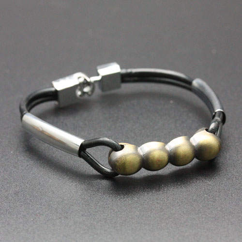 Japanese and Korean version leather rope bracelet, retro cowhide bracelet, men's and women's accessory bracelet details Picture