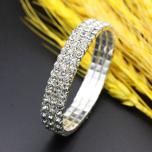 Bridal accessories: 3-row, 4-row, 5-row rhinestone bracelets, bridal accessories: rhinestone bracelets details Picture