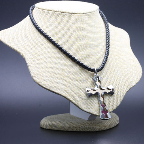 The necklace is a personalized pendant with a leather rope, featuring a trendy and retro ethnic style Application Scenario