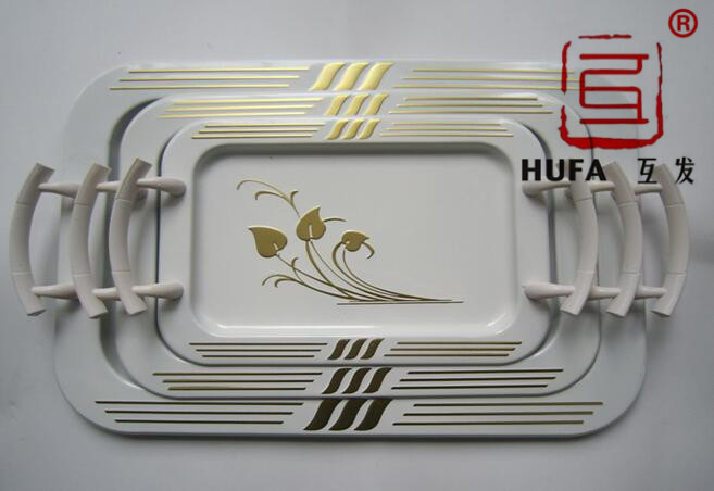 The egg-shaped square plate is sprayed with light red. Off-white. Light green. Black Arabic art plate Application Scenario