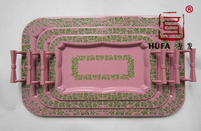 The Cuihua square plate is sprayed with a light red color. Beige, light green and black three-piece set