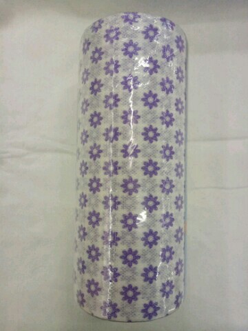Kitchen cleaning multi-purpose point-cut non-woven fabric no-rinse cloth, freely cut cleaning cloth for washing Application Scenario