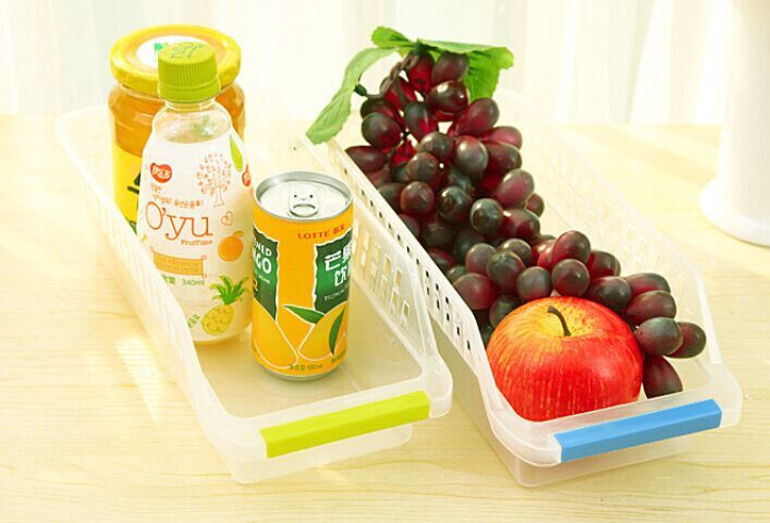 A hollowed-out drawer-style storage box for food and beverages in the refrigerator details Picture