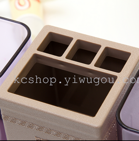 Toiletry set, toothbrush holder, mouthwash cup details Picture