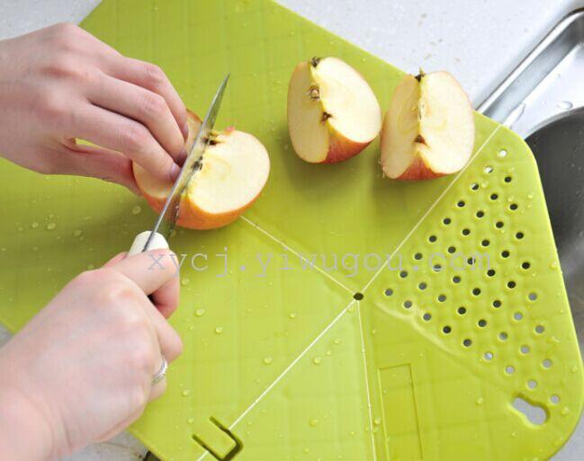 Multi-functional foldable creative cutting board, portable plastic cutting board, cutting board, draining small cutting board, new export Specification image