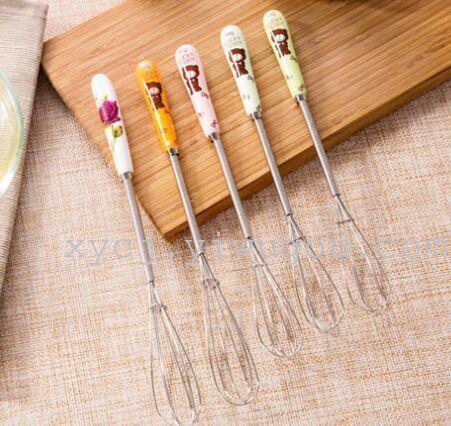 Wholesale of ceramic manual egg beaters, egg mixers, kitchen egg stirrers and baking tools