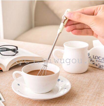 Wholesale of ceramic manual egg beaters, egg mixers, kitchen egg stirrers and baking tools details Picture
