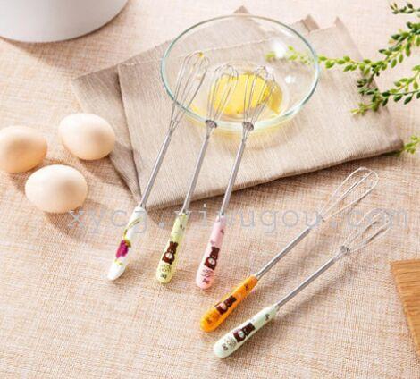 Wholesale of ceramic manual egg beaters, egg mixers, kitchen egg stirrers and baking tools Application Scenario