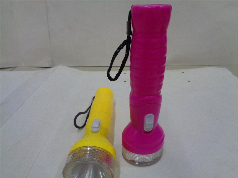 Children's toy LED keychain light, gift, night light luminous pendant, 9258 flashlight factory direct sales Specification image