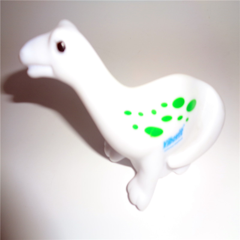 义乌儿童新款塑料玩具口哨  彩带挂绳大音量裁判员体育运动求救逃生野外训练口哨 地摊货源厂家直销图