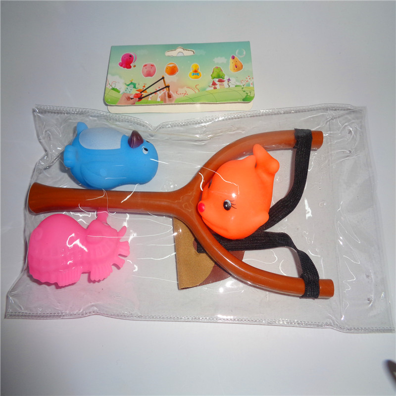 Best-selling children's plastic toys, gift slingshots, animal fish whistles, street stall supply, factory direct sales details Picture