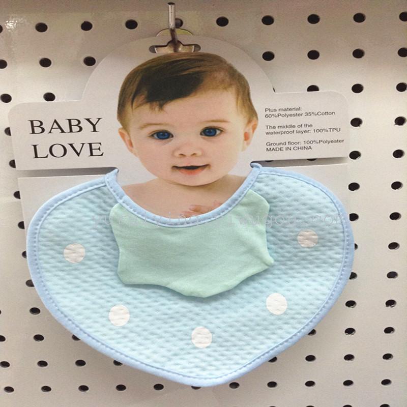 Baby bibs with waterproof single-sided buckle straps and strawberry wipes are sold directly by the manufacturer for export Application Scenario