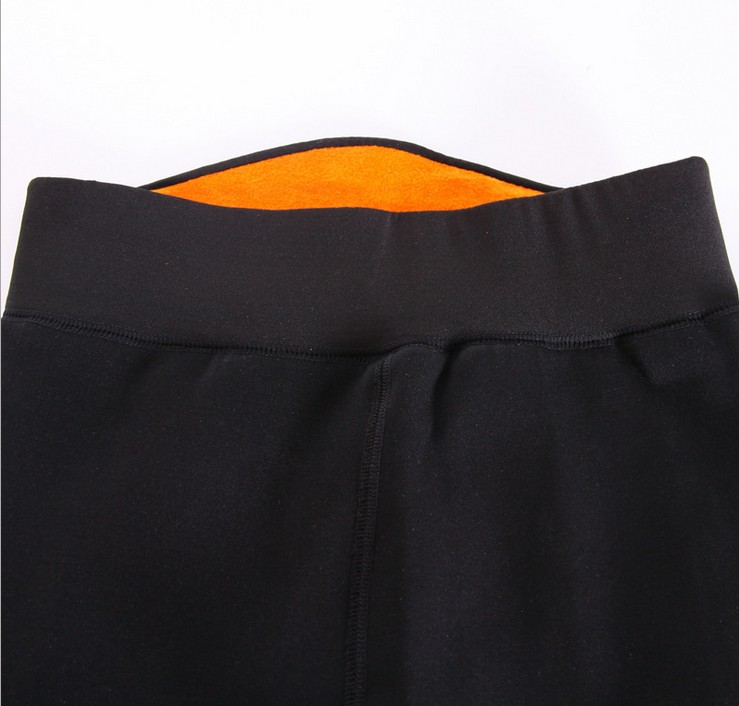 Nylon super soft one-piece waist support, fleece and thickened women's thermal leggings 400g Application Scenario