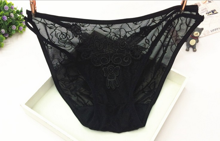 Luxurious and sexy triangular women's underwear, low-waisted lace embroidered underwear for women Specification image