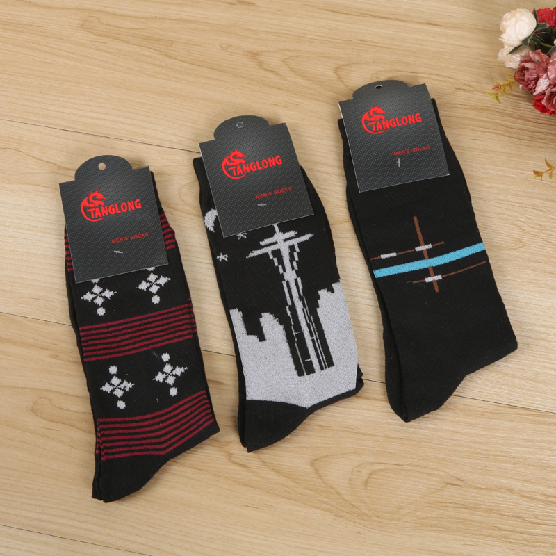 New fashionable printed socks, warm thigh-high socks and men's sports socks from street stalls Application Scenario