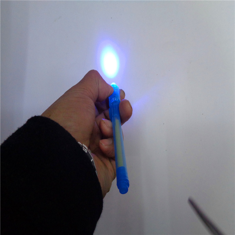 Children's plastic toys, flashlights, complimentary gifts, bullet heads, invisible pens, night lights, ground promotion supply, factory direct sales Application Scenario