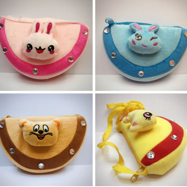Plush shoulder bag, export bag, cartoon semi-circular diamond bag Specification image