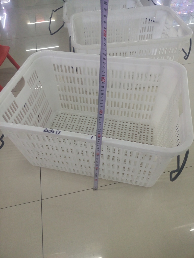 其他塑胶容器实物图