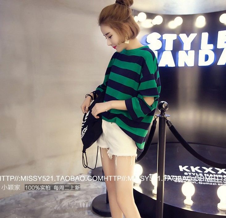 Korean-style slimming striped loose and versatile pullover, round-neck open-top 5-quarter sleeve T-shirt details Picture