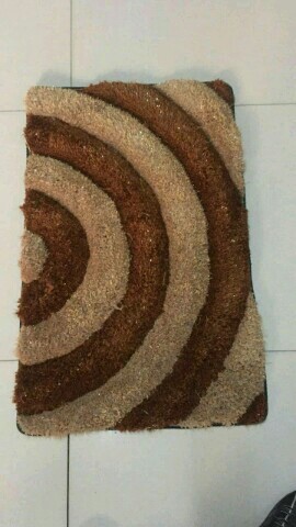 3D elastic and silk floor mat