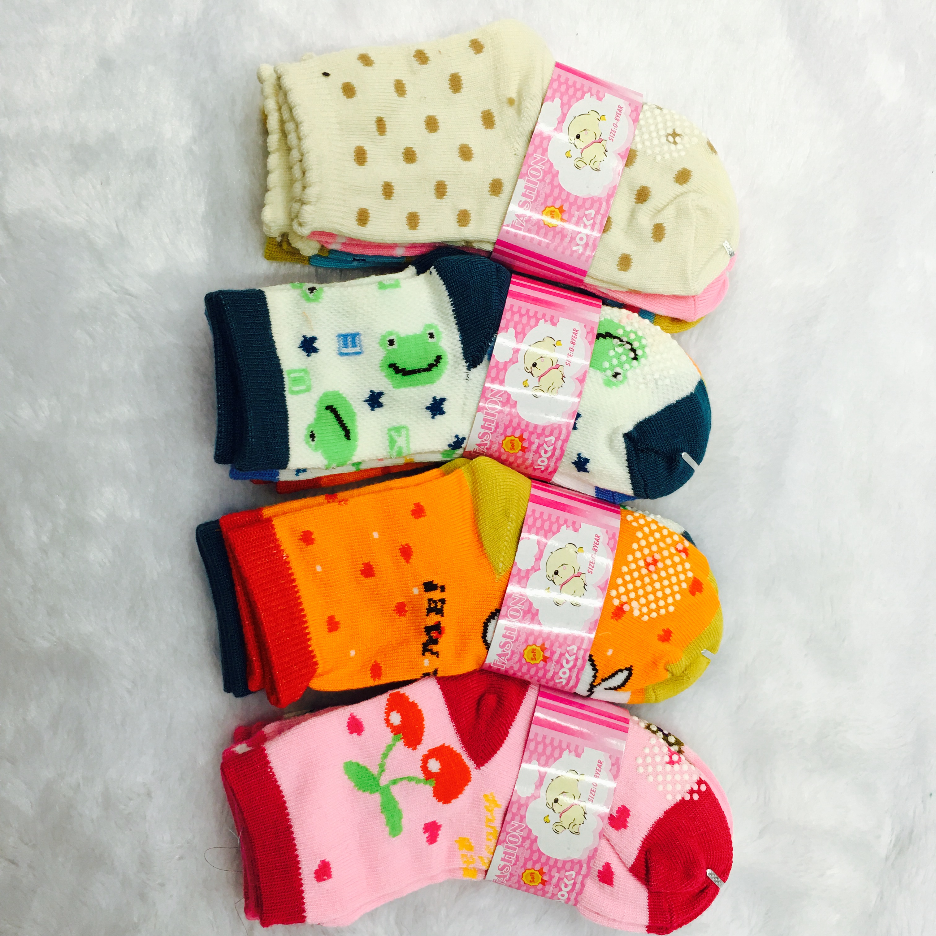 Street stall boys' and girls' glue socks, cotton anti-slip cartoon children's socks, children's cotton socks, floor socks, early education center socks Application Scenario