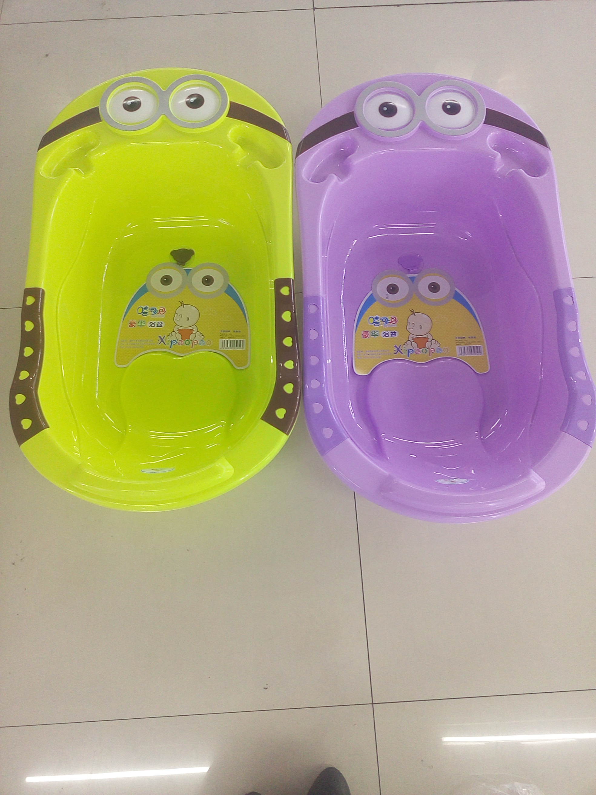 Wholesale supply of plastic bathtub baby bathtub 0223 cartoon large bathtub luxury bathtub