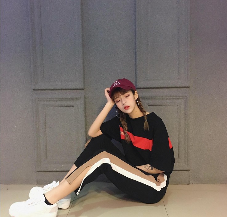 New flared side striped split-color loose casual pants for women, wide-leg pants Application Scenario