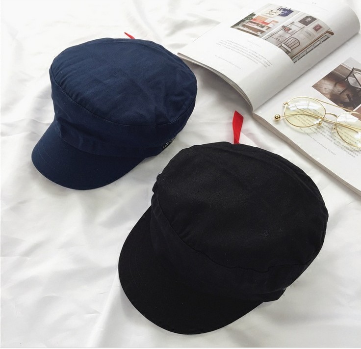 Letter red ribbon baseball cap, lady sun hat, flat-topped military cap, versatile and casual beret details Picture